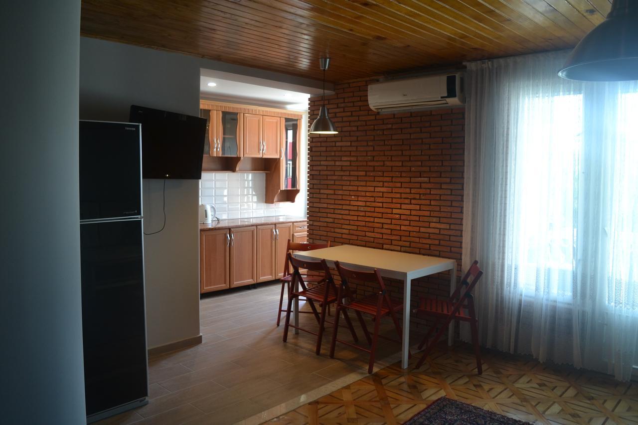 Gorgiladze 66-58 Apartman Batumi Kültér fotó